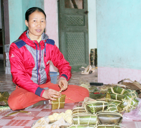 Độc đáo tục gói bánh gai ngày Tết ở Minh Phượng