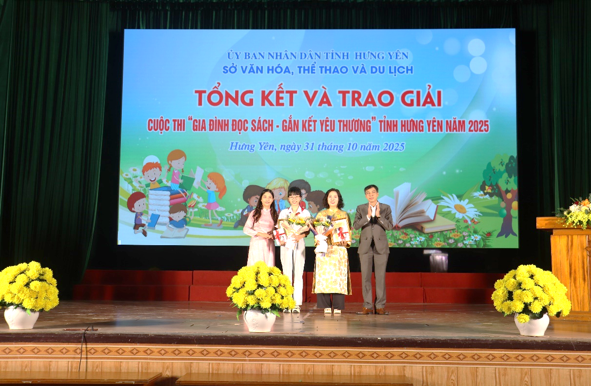 Tổng kết và trao giải Cuộc thi  “Gia đình đọc sách - Gắn kết yêu thương” tỉnh Hưng Yên năm 2025